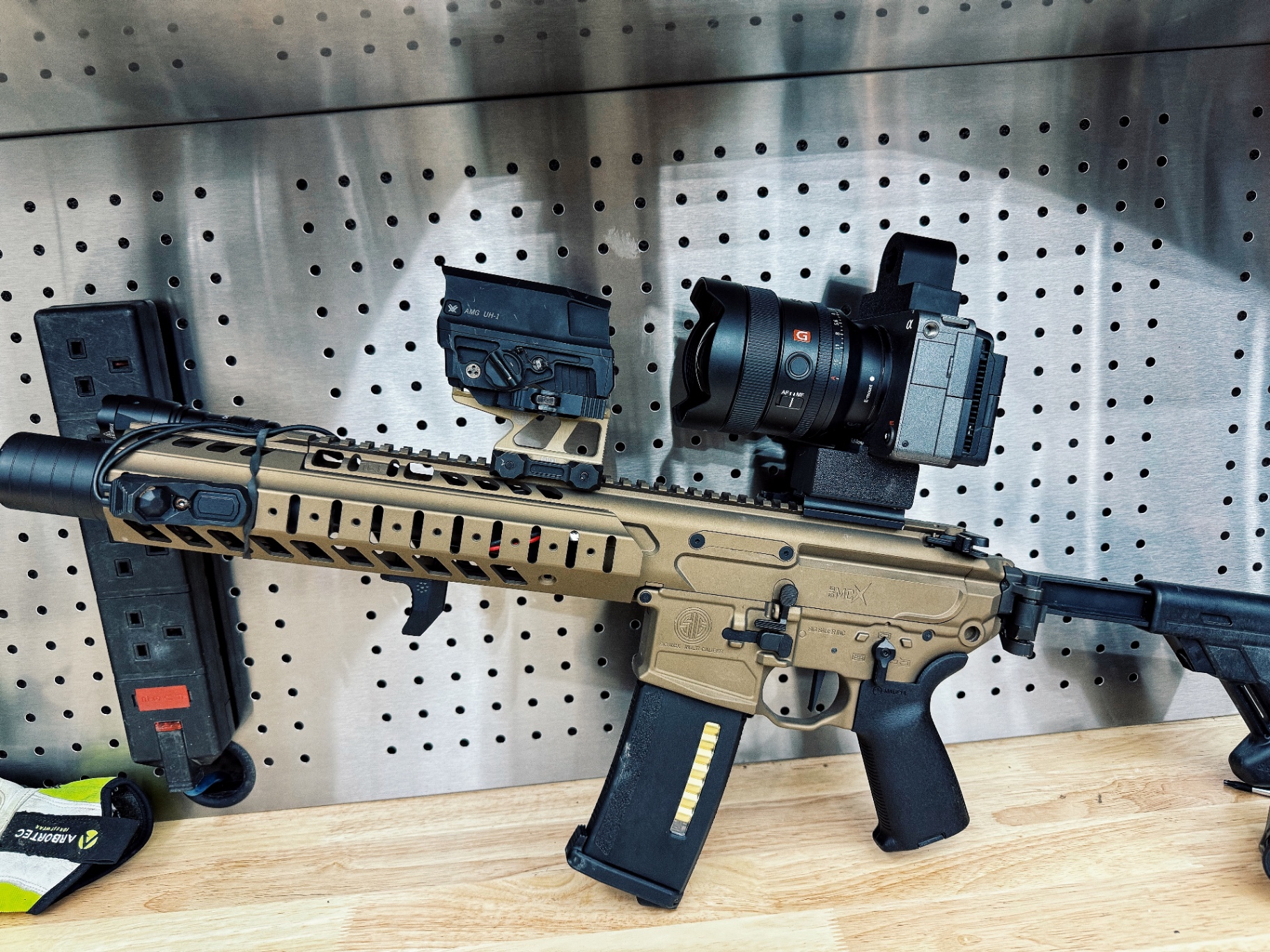 AXIS centreline system with holographic sight and Sony FX3